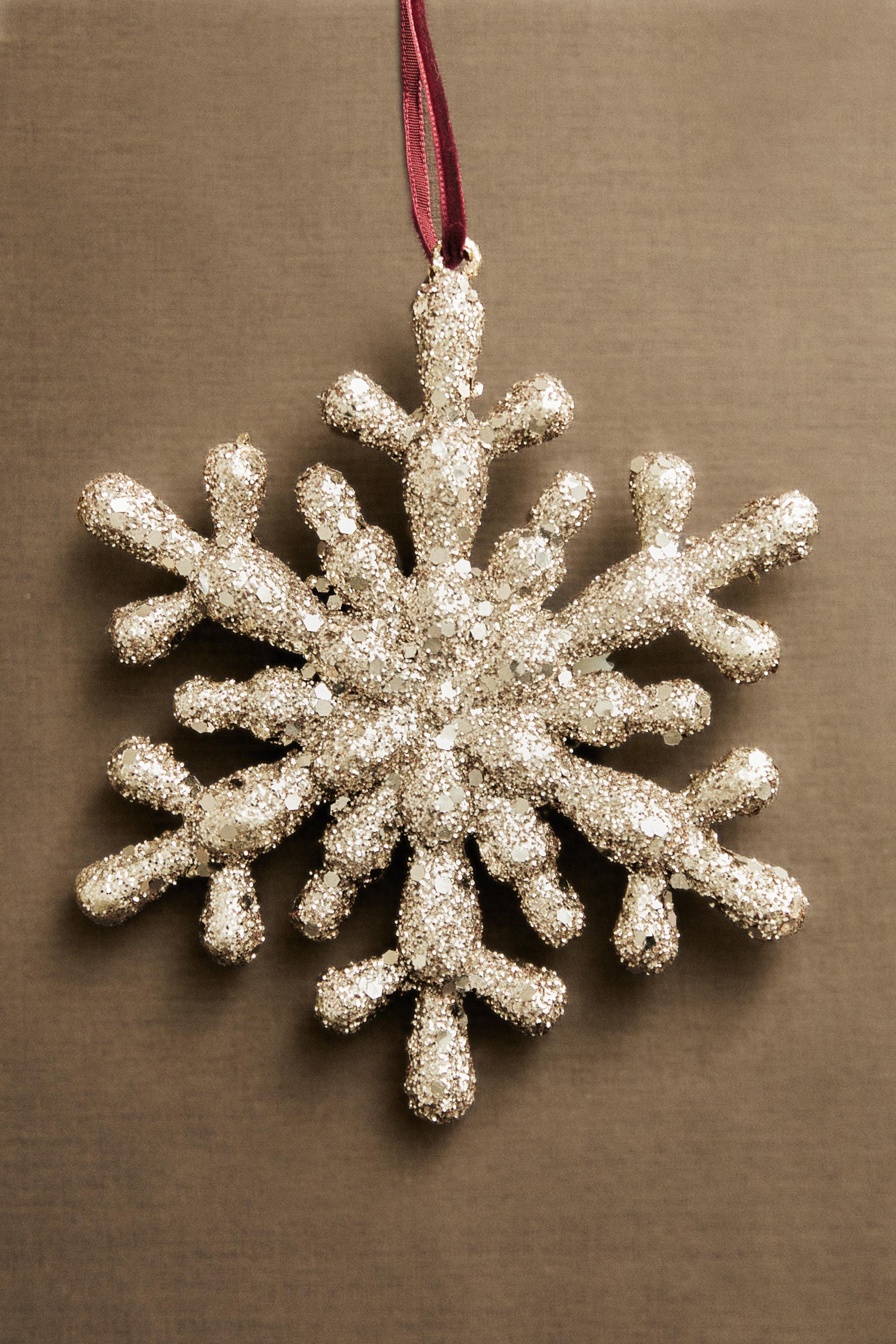 SHINY SNOWFLAKE CHRISTMAS TREE ORNAMENT